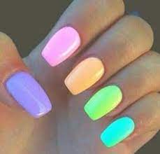 ongles pastel