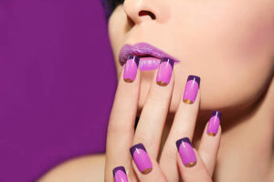 nail art violet